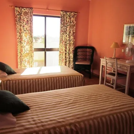 ゲストハウス Quinta Mimosa *